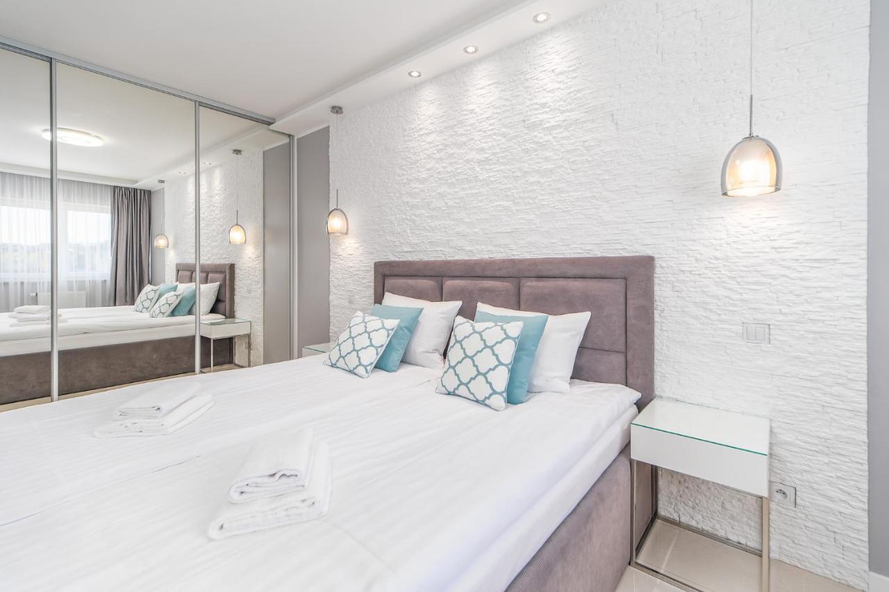 Stylish Vacation Apartment With Parking In Miedzyzdroje By Noclegi Renters Exterior photo